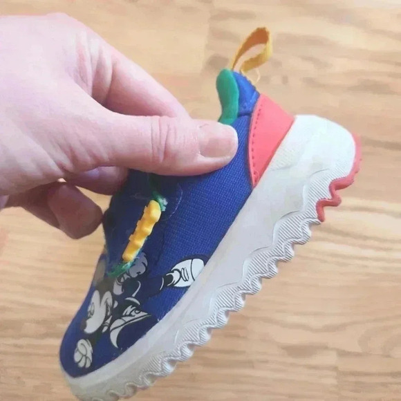 EUC Adidas x Disney Mickey Baby Shoes, Size 6 - Picture 10 of 12